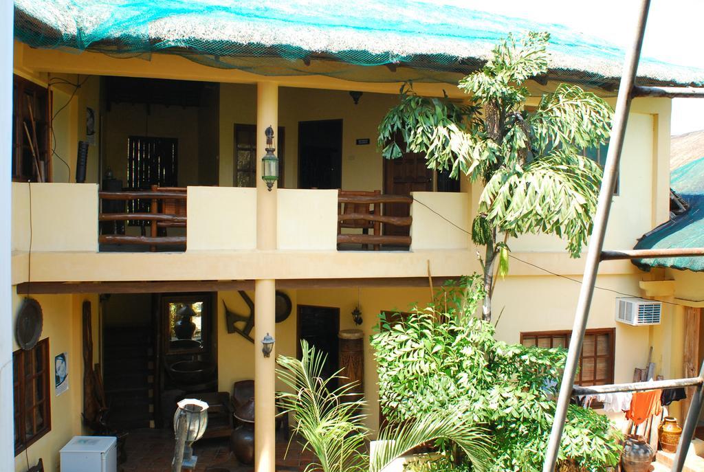 Casa Aviara Resort&Hotel Puerto Galera Exterior foto