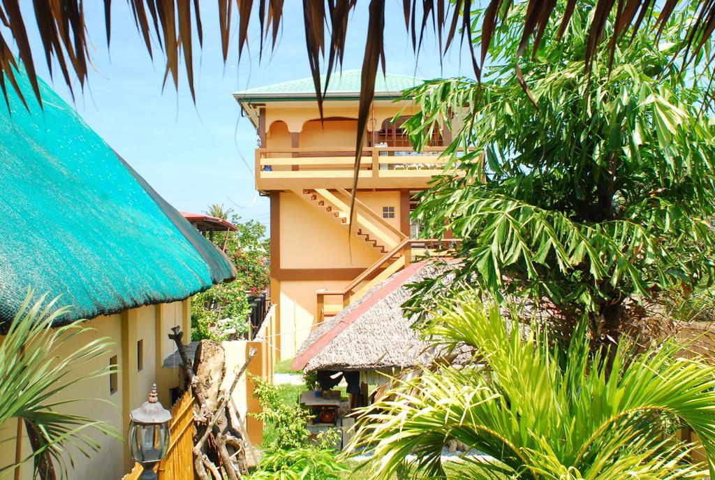 Casa Aviara Resort&Hotel Puerto Galera Exterior foto